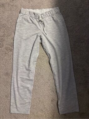 Lululemon on the fly joggers